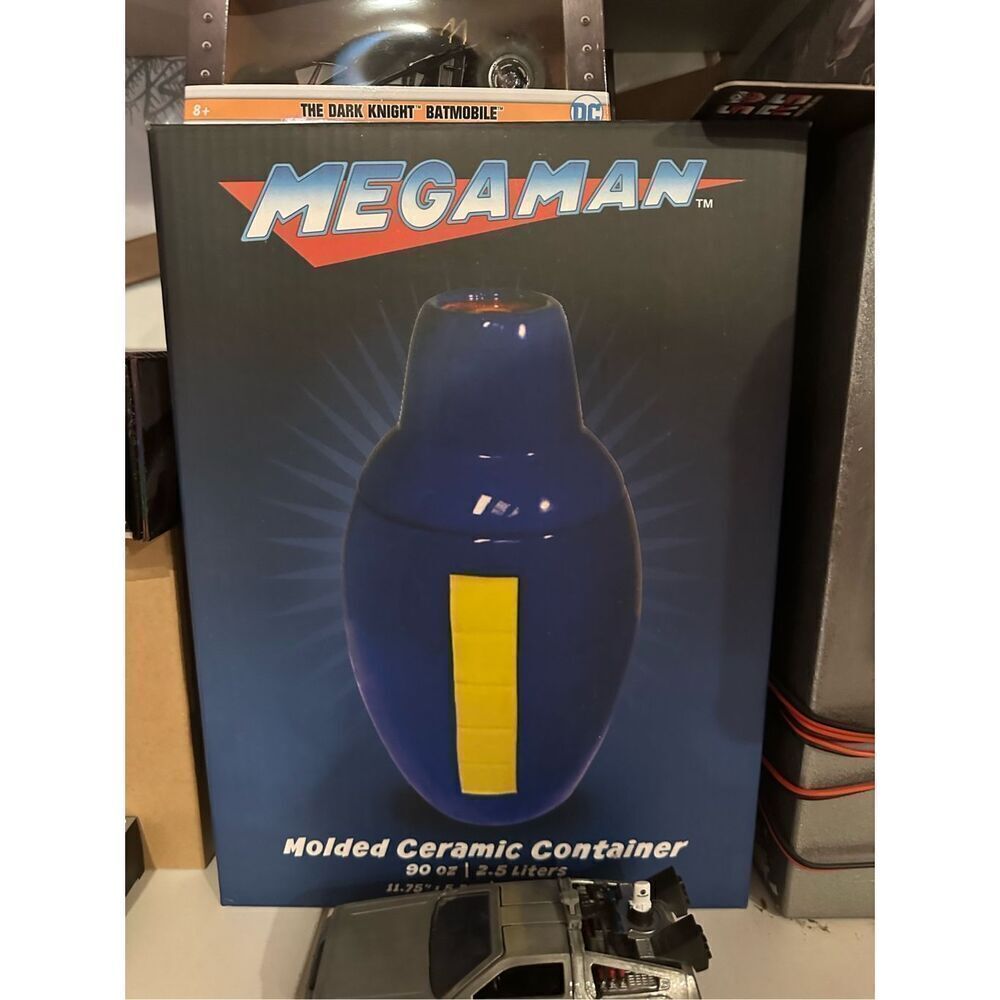 CAPCOM Mega Man Cookie Jar Ceramic Container 90oz  NEW in Box